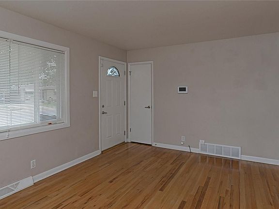 4th image of 1492 S Ames St