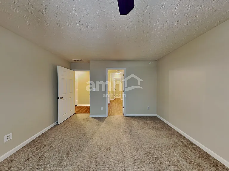 825 Georgian Hills Dr — Photo 9