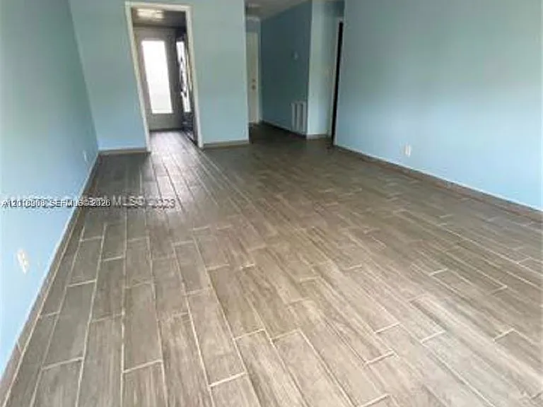 1480 E Sample Rd #209 — Photo 4
