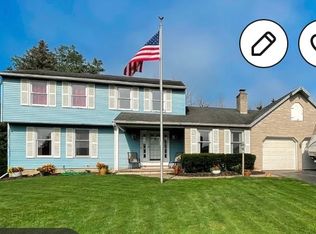 7186 Diamond Rd, Liverpool, NY 13088