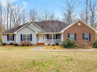 818 Lancelot Dr, Pleasant Garden, NC 27313
