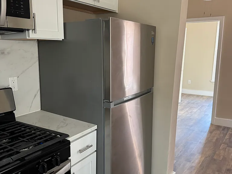 45 Charlotte St #2W — Photo 6