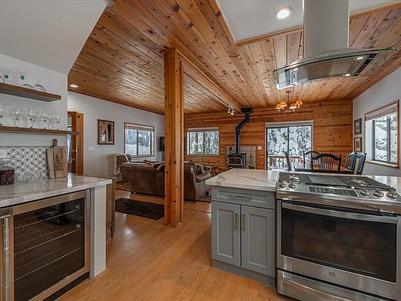 4th image of 15766 Northwoods Blvd