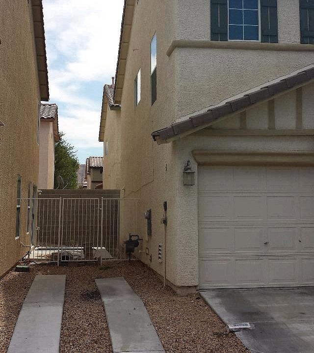 2nd image of 1162 Golden Apple St
