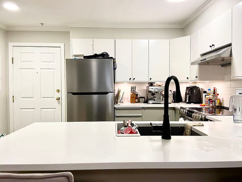 Vancouver Apartment for rent - 2 Bedrooms — photo 3