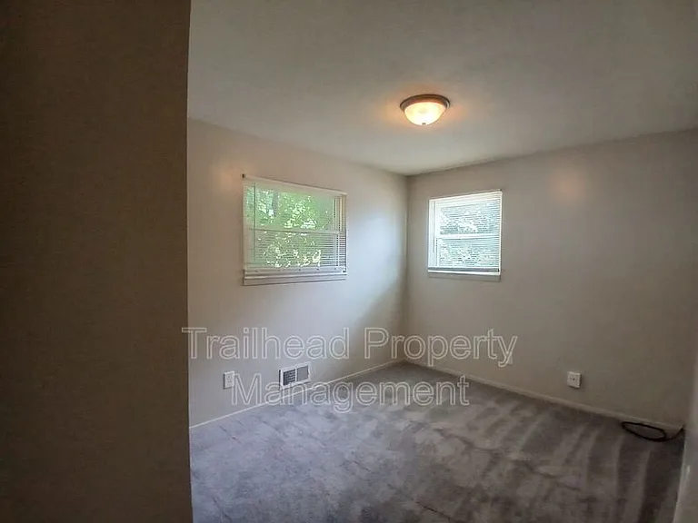 3325 S Oxford Ave #A — Photo 5