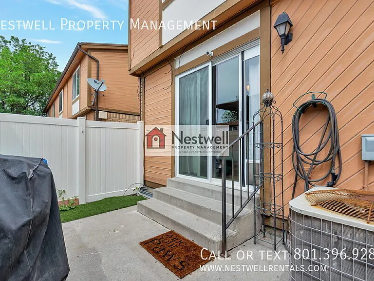 4314 S Whitby Ct — Photo 16