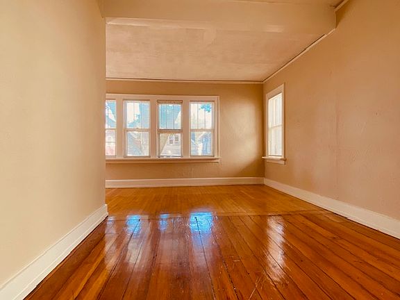 4th image of 2474A N Bartlett Ave #A