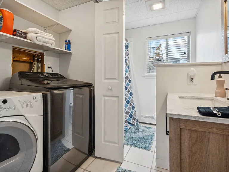 20 Basin St — Photo 3