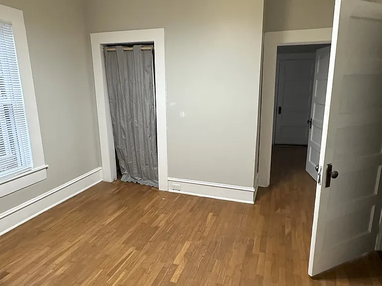 1110 Grand Ave NW — Photo 8