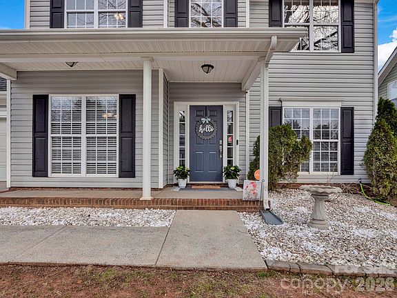 2nd image of 15450 Stone Hollow Dr