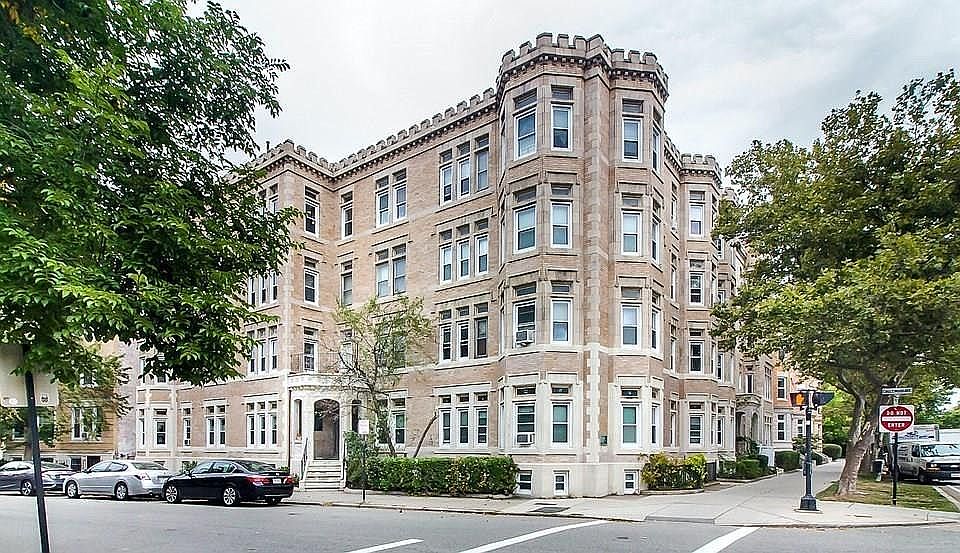 1st image of 3 Englewood Ave APT 15