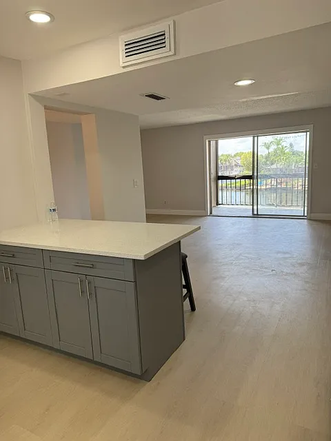 2 bed, 1260 sqft, $1,875 — Photo 3