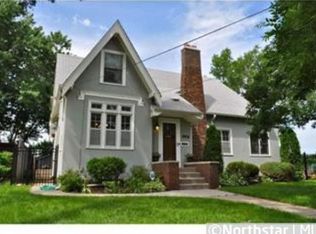 1012 Thomas Ave S, Minneapolis, MN 55405