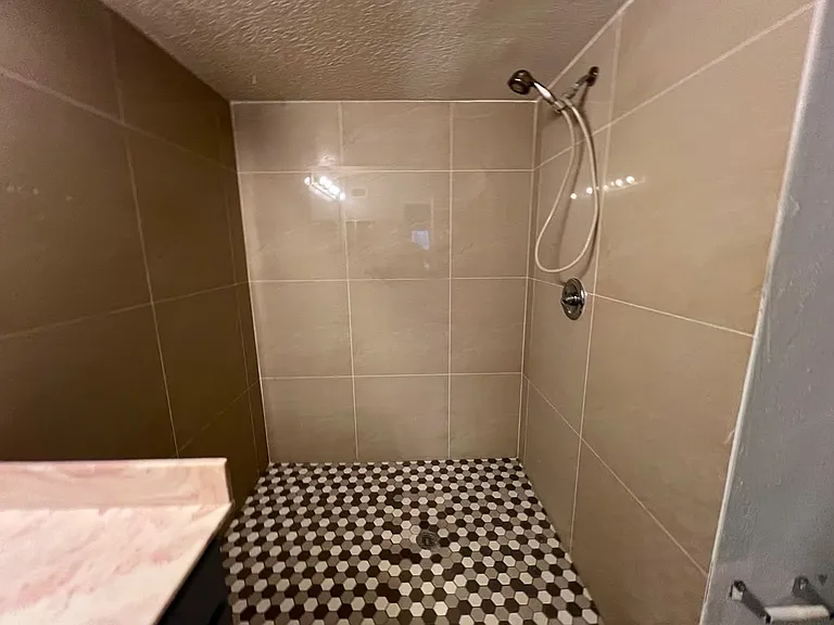 Bath 2 shower