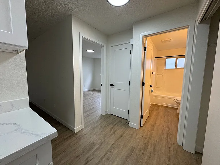 Avia Apartments | Renovated Homes in Seattle's Greenwood Neighborhood | 1 MONTH FREE!! — Photo 17