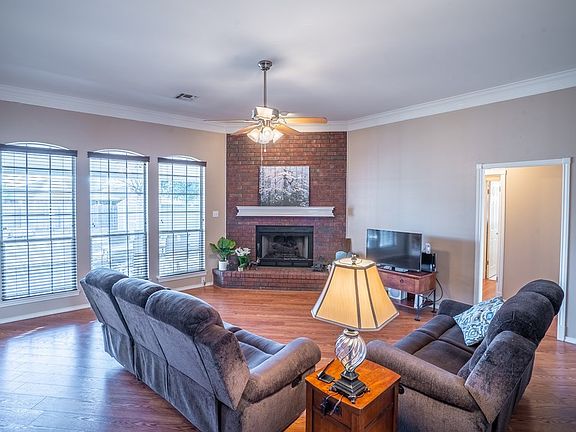 5th image of 6001 Sussex Pl