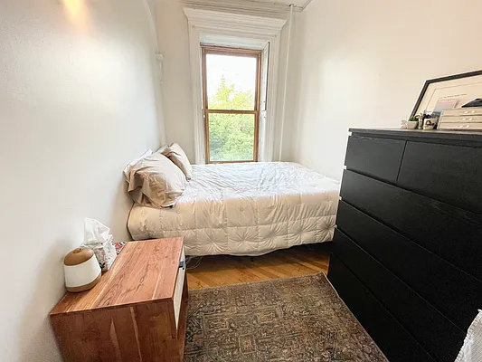 Rented by Garfield Realty  | media 25