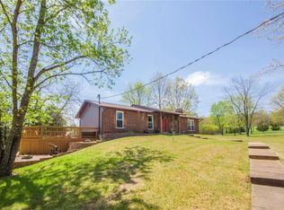 2860 Abbey Ln, De Soto, MO 63020