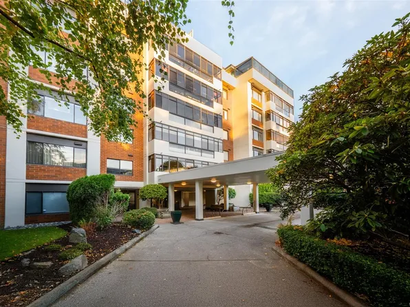 420 Linden Ave #405, Victoria, BC V8V 4G3