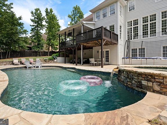 2nd image of 161 Oakwind Point