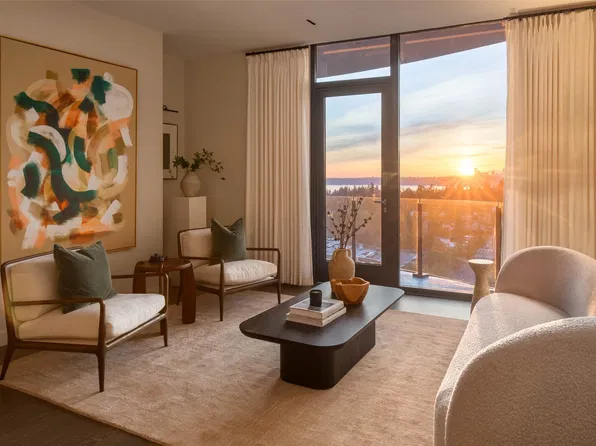 838 Avenue Square NE #2202, Bellevue, WA 98004