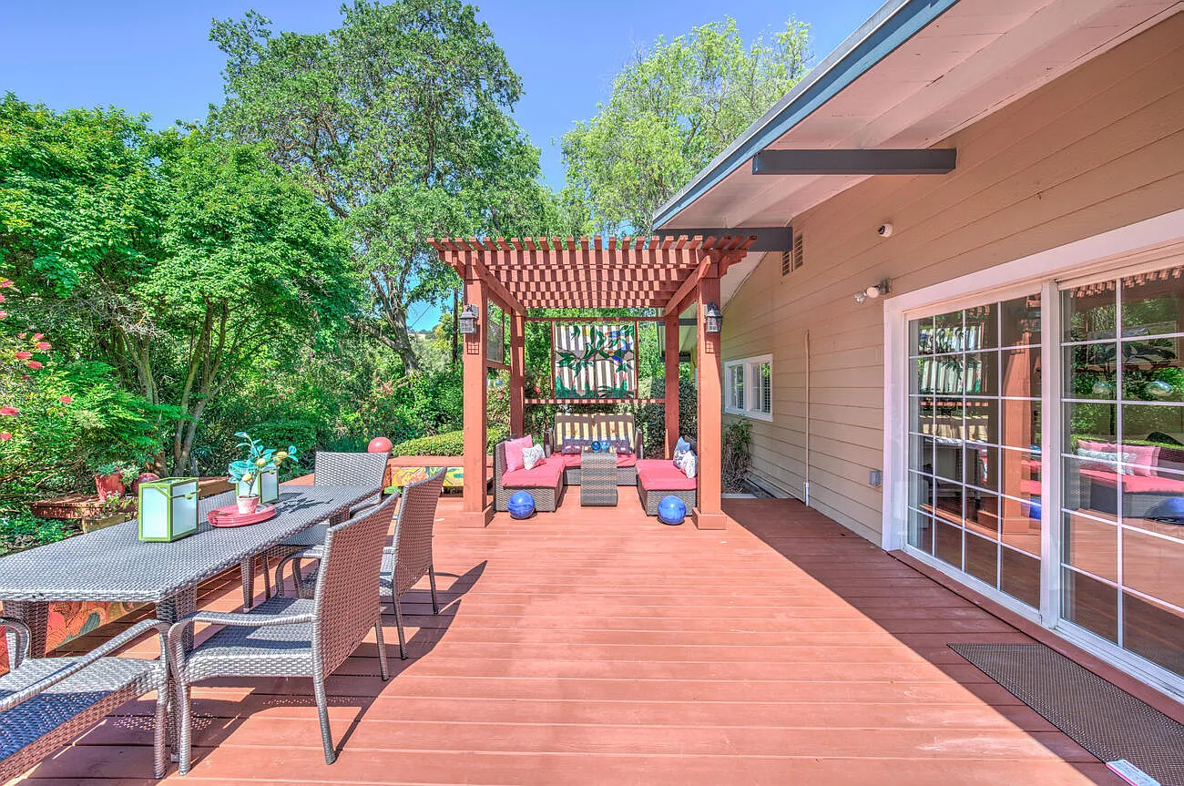 5 bed, 3200 sqft, $6,500 — Photo 3