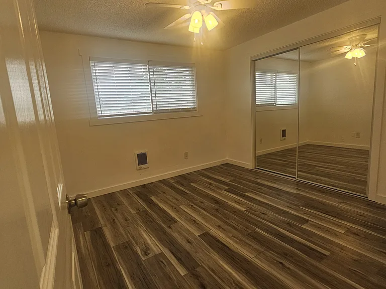 13936 SE Powell Blvd — Photo 12