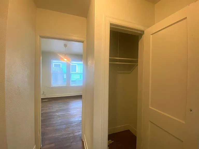 4910 Avenue H — Photo 10