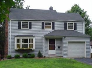 22 Sylvan Dr, Morris Plains, NJ 07950