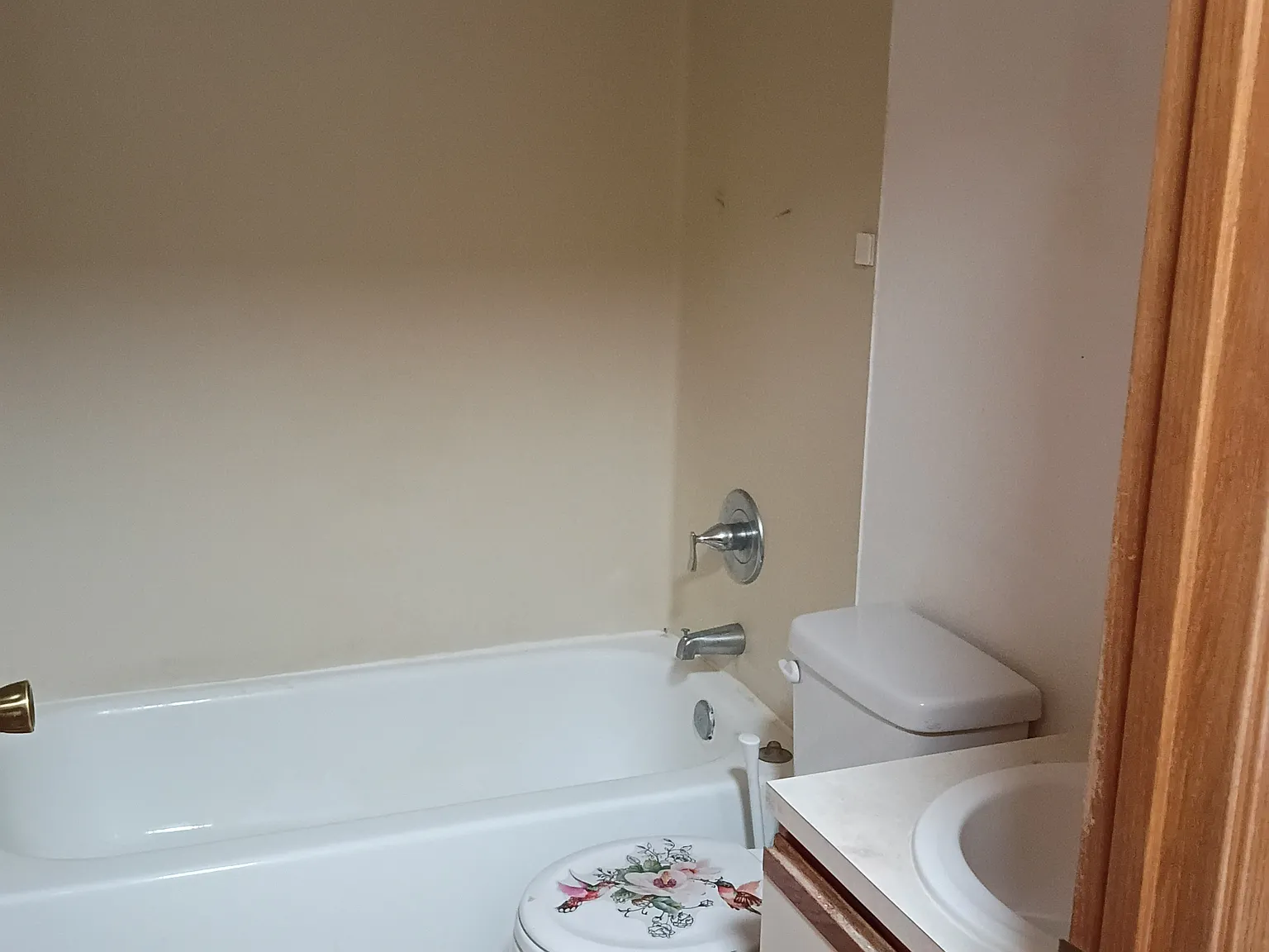 10609 E Riverside Dr — Photo 3