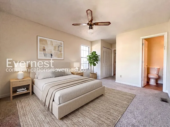 1174 Ridgecrest Ln SE — Photo 2