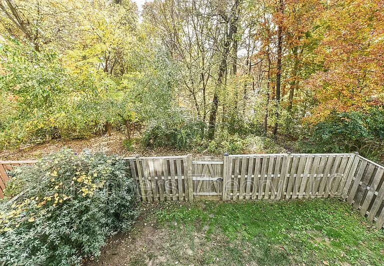 7245 Worsley Way — Photo 33