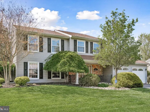 1150 Charter Rd, Warminster, PA 18974