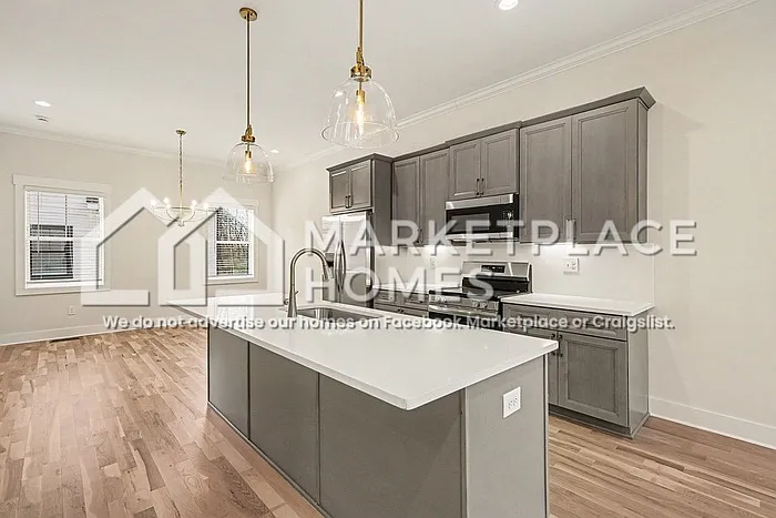 1034 E Trinity Ln #A — Photo 8
