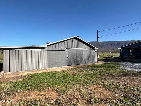 2nd image of 1173 Camp Creek Rd