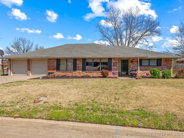 1108 Meadow Dr, Bartlesville, OK 74006