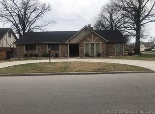 9206 E 38th St, Tulsa, OK 74145