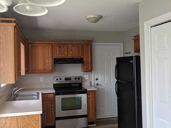 4th image of 1260 Barbee Ln