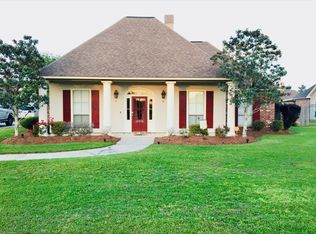 36438 Stanton Hall Ave, Denham Springs, LA 70706