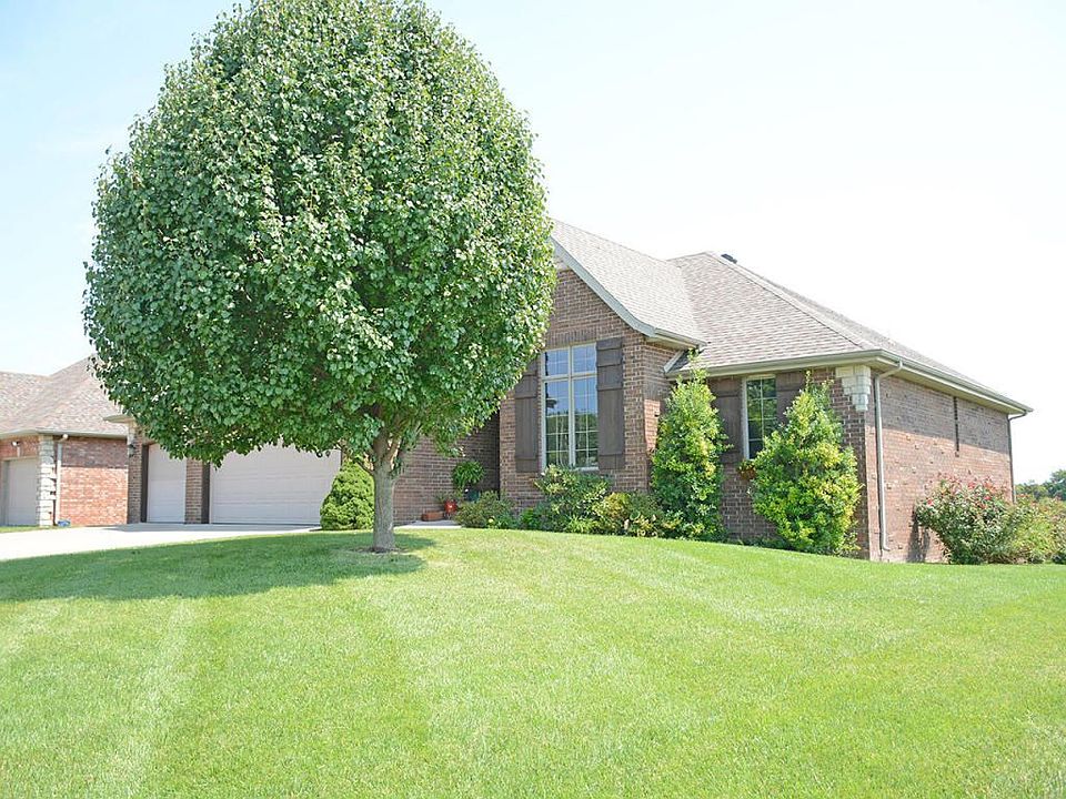 2nd image of 5856 S Nettleton Ave