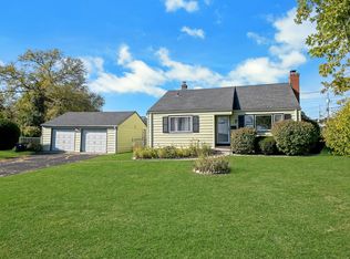 421 Short Beach Rd, Stratford, CT 06615