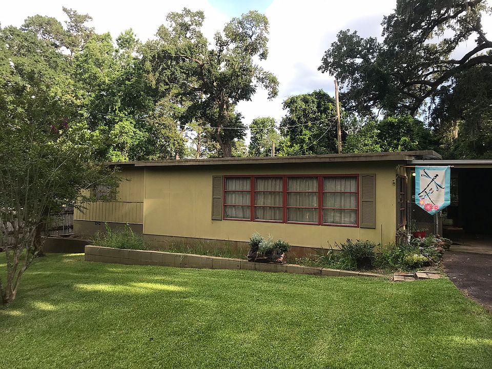 1st image of 3071 Connie Dr