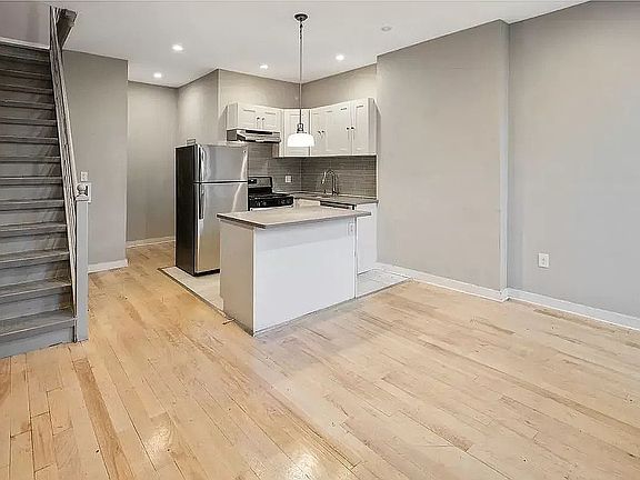 2nd image of 1124 Herkimer St #2