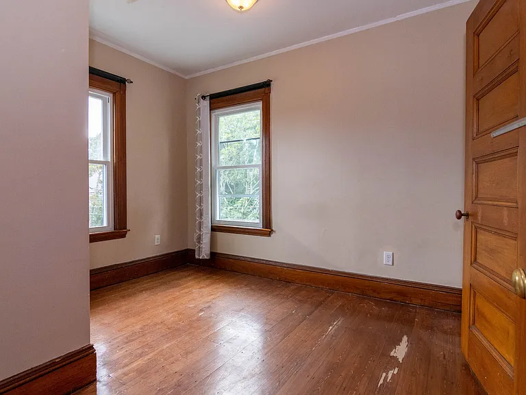 305 Central St — Photo 15
