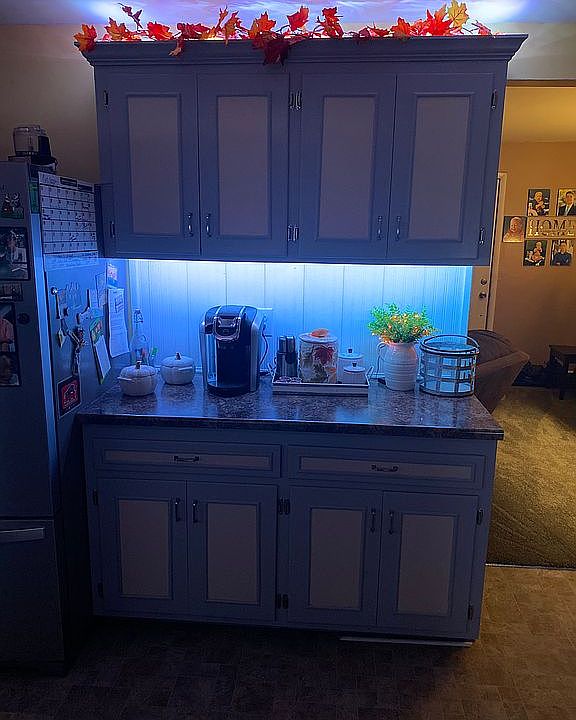 2nd image of 855 W Tracy St