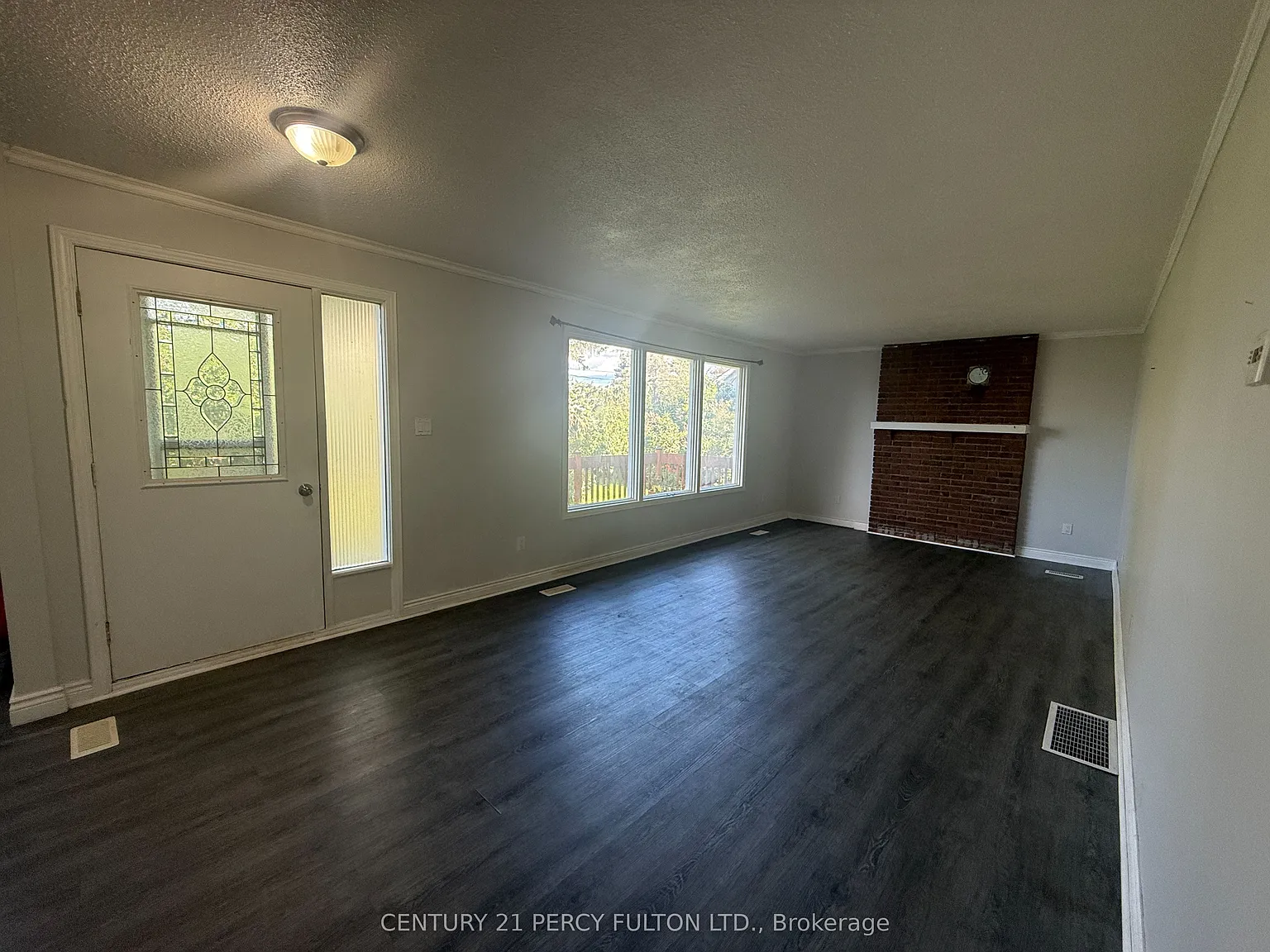 4 bed, $2,000 — Photo 4