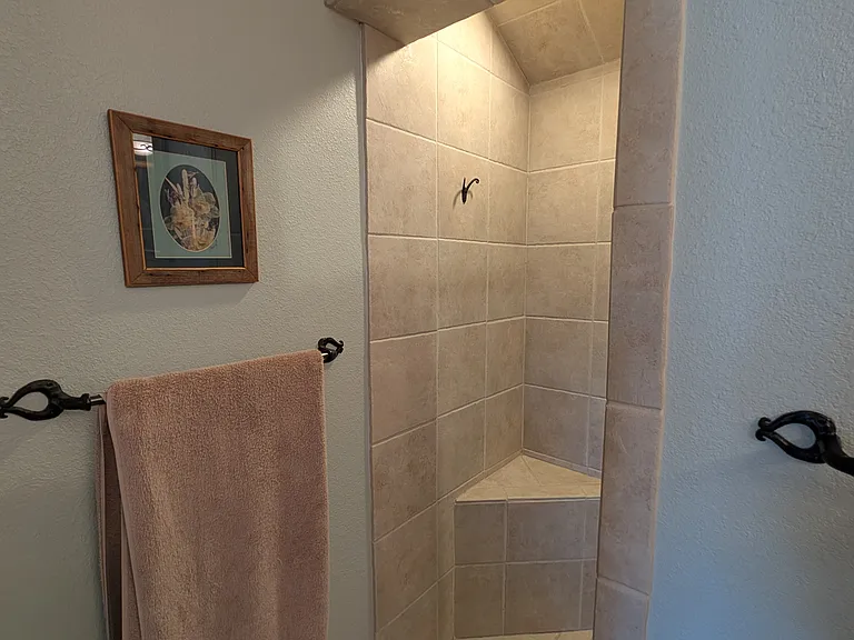 186 Lake View Cir E — Photo 18