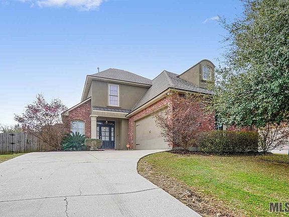 2nd image of 36327 W Pine Grove Ct