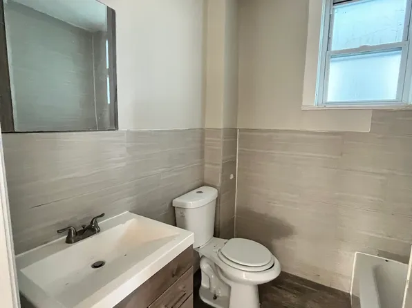 166 Armstrong Avenue image 6 of 6